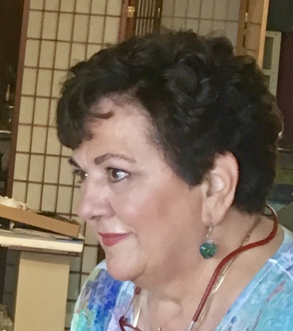 Odette Laroche side view